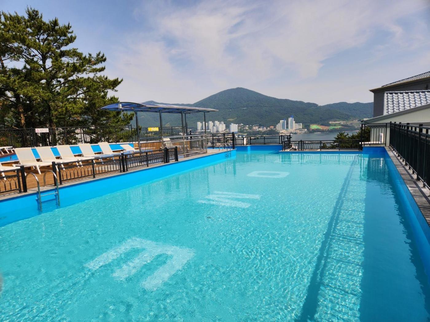 Dome Hotel Geoje Buitenkant foto