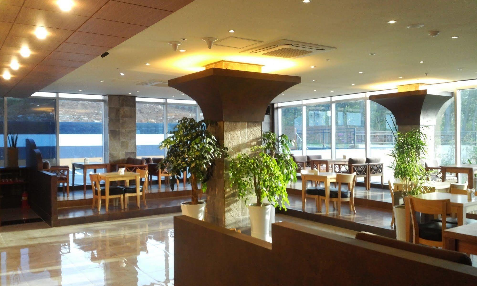 Dome Hotel Geoje Buitenkant foto